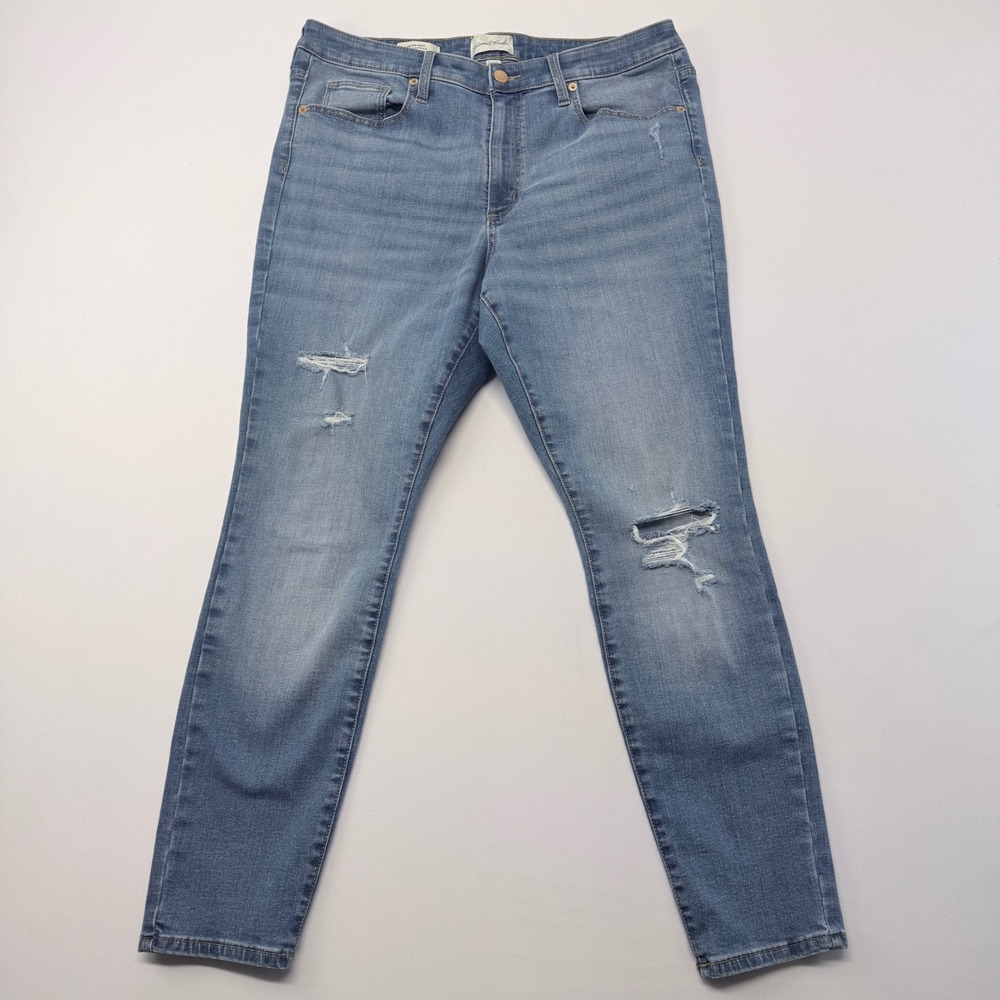 Universal Thread Women High Rise Skinny Distressed Jeans Blue 14/32R Ripped Knee